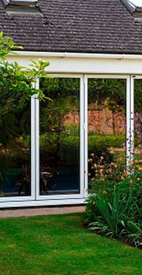 tall smarts aluminium bifolds outside shot